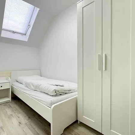 Sad702 - Schoene Monteurwohnung Uebergangswohnung Apartamento