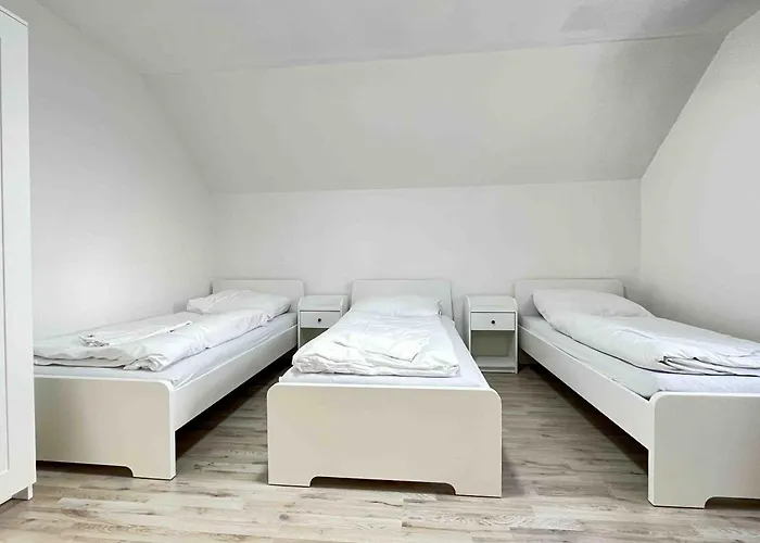 Sad702 - Schoene Monteurwohnung Uebergangswohnung Apartment Schwandorf in Bayern